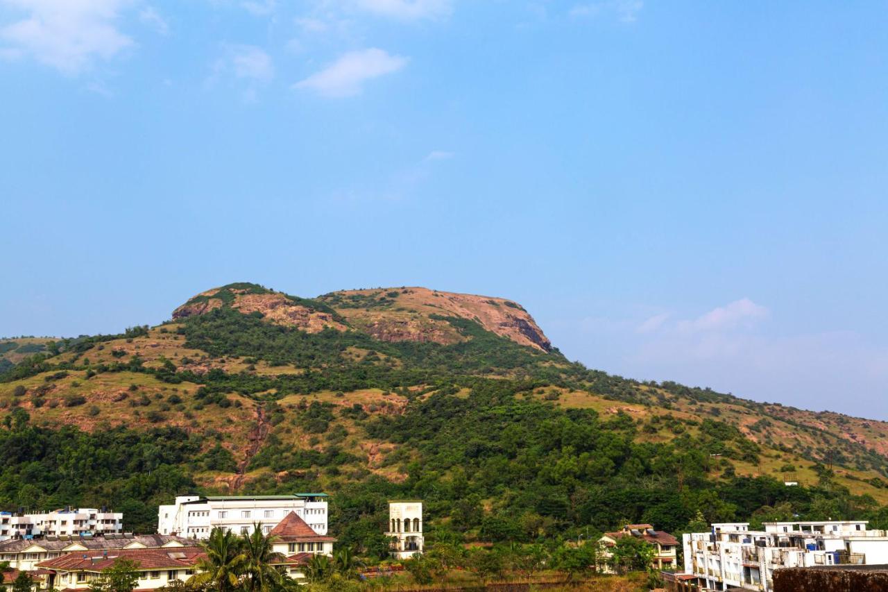 Saffronstays Urja, Lonavala - Private Villa With 2 Pools, Spa Room, Private Elevator & Waterfall Luaran gambar