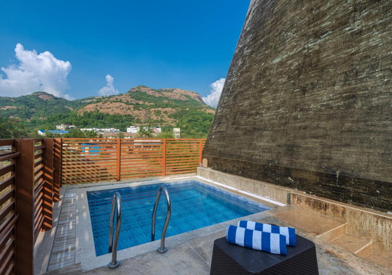 Saffronstays Urja, Lonavala - Private Villa With 2 Pools, Spa Room, Private Elevator & Waterfall Luaran gambar