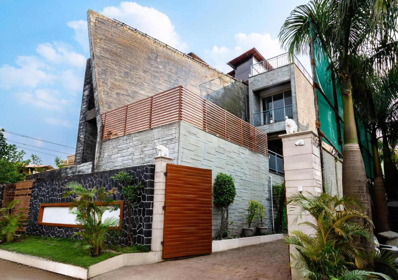 Saffronstays Urja, Lonavala - Private Villa With 2 Pools, Spa Room, Private Elevator & Waterfall Luaran gambar